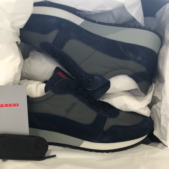 Women’s Prada shoes - Picture 1 of 5